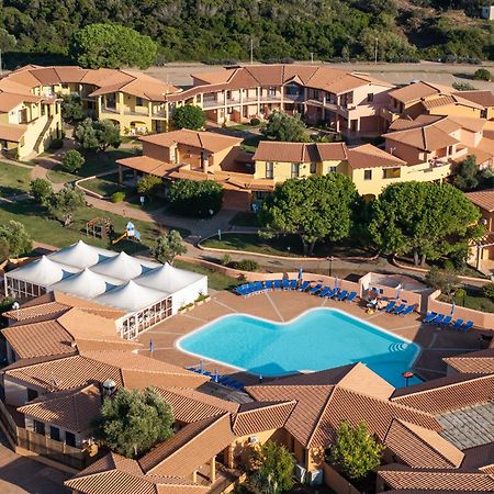 Residence Baia Dei Mirti Vignola Mare Екстериор снимка
