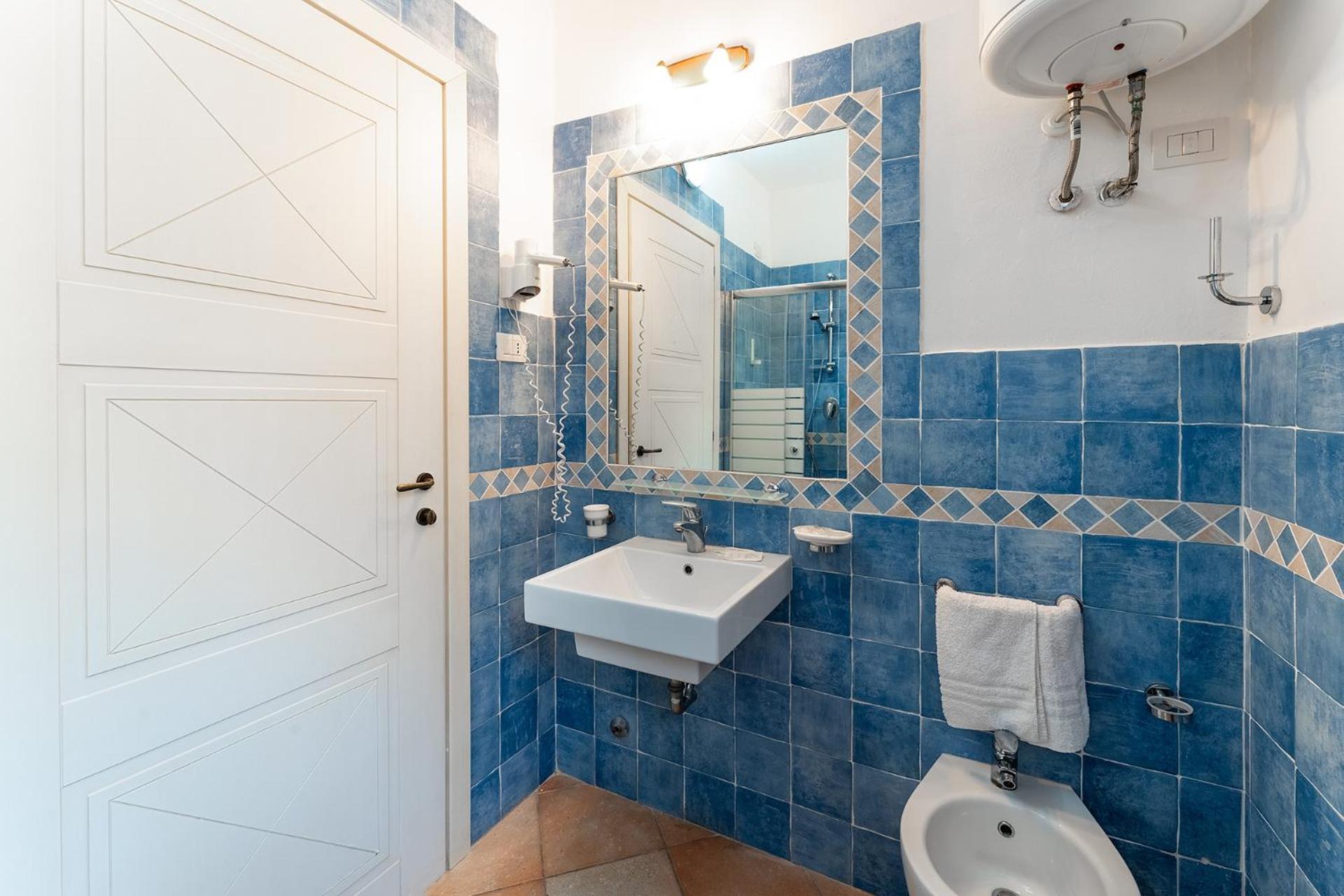 Residence Baia Dei Mirti Vignola Mare Екстериор снимка