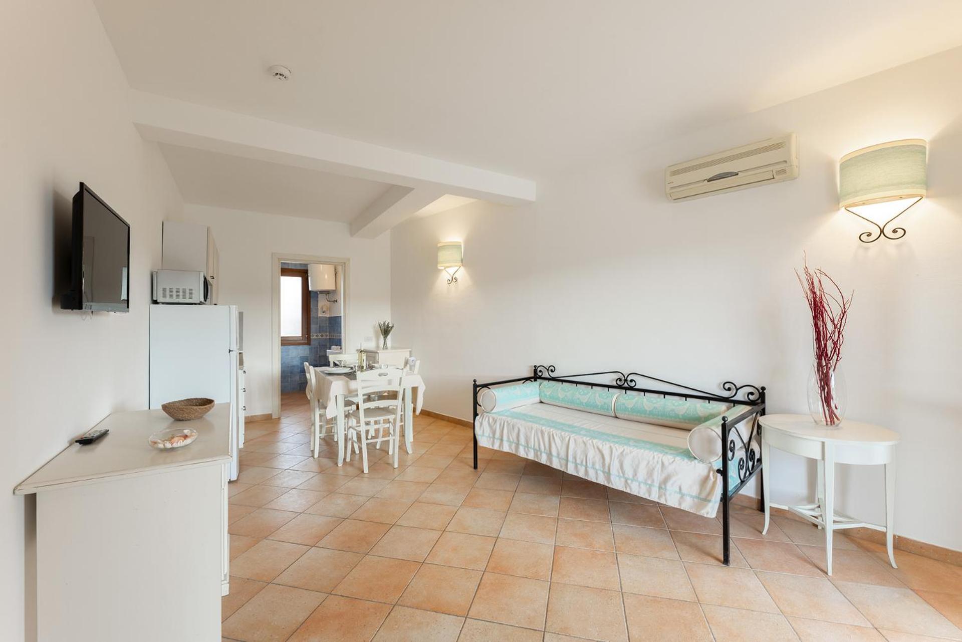 Residence Baia Dei Mirti Vignola Mare Екстериор снимка