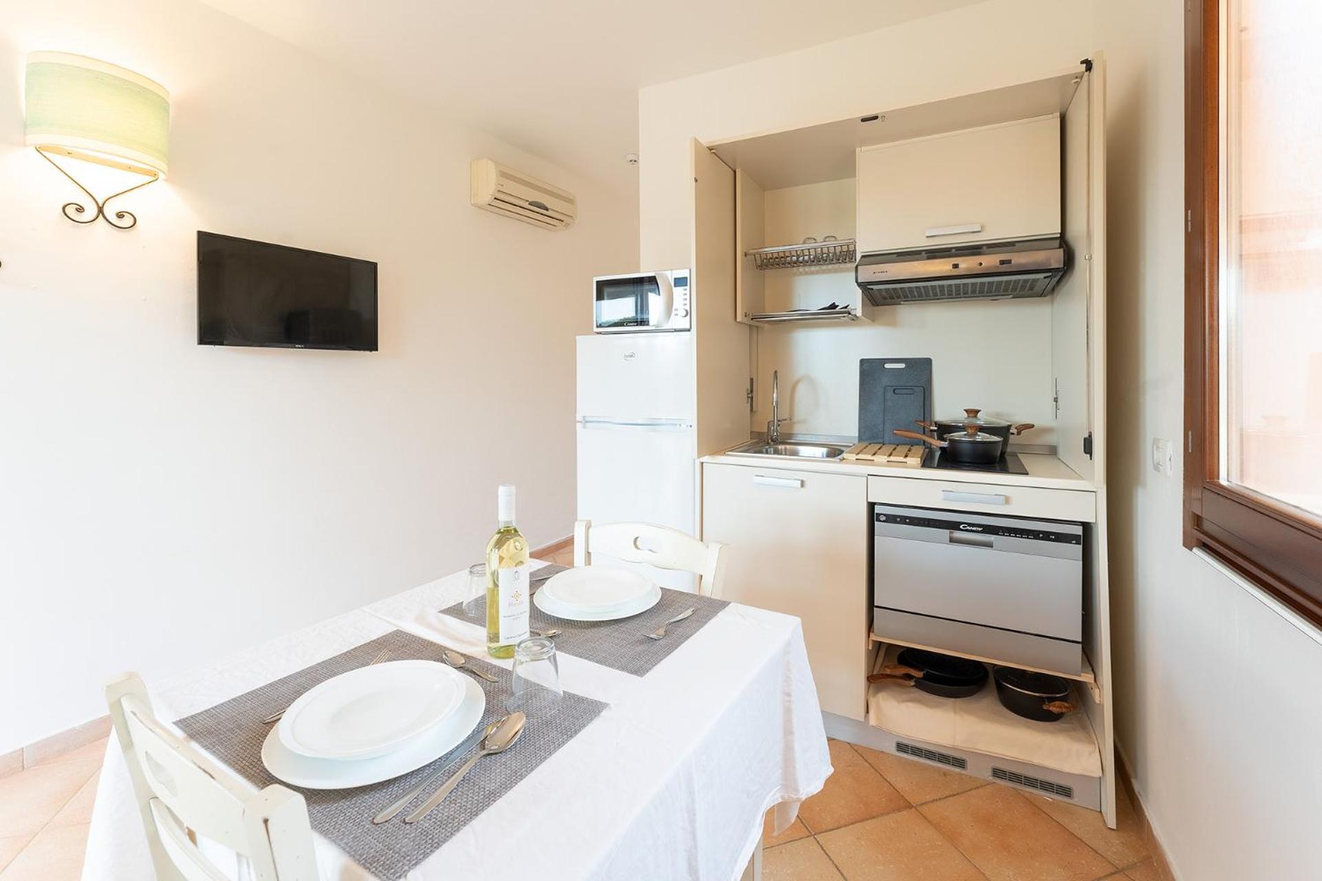Residence Baia Dei Mirti Vignola Mare Екстериор снимка