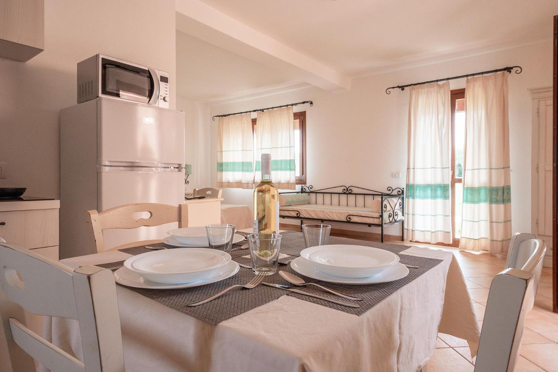 Residence Baia Dei Mirti Vignola Mare Екстериор снимка