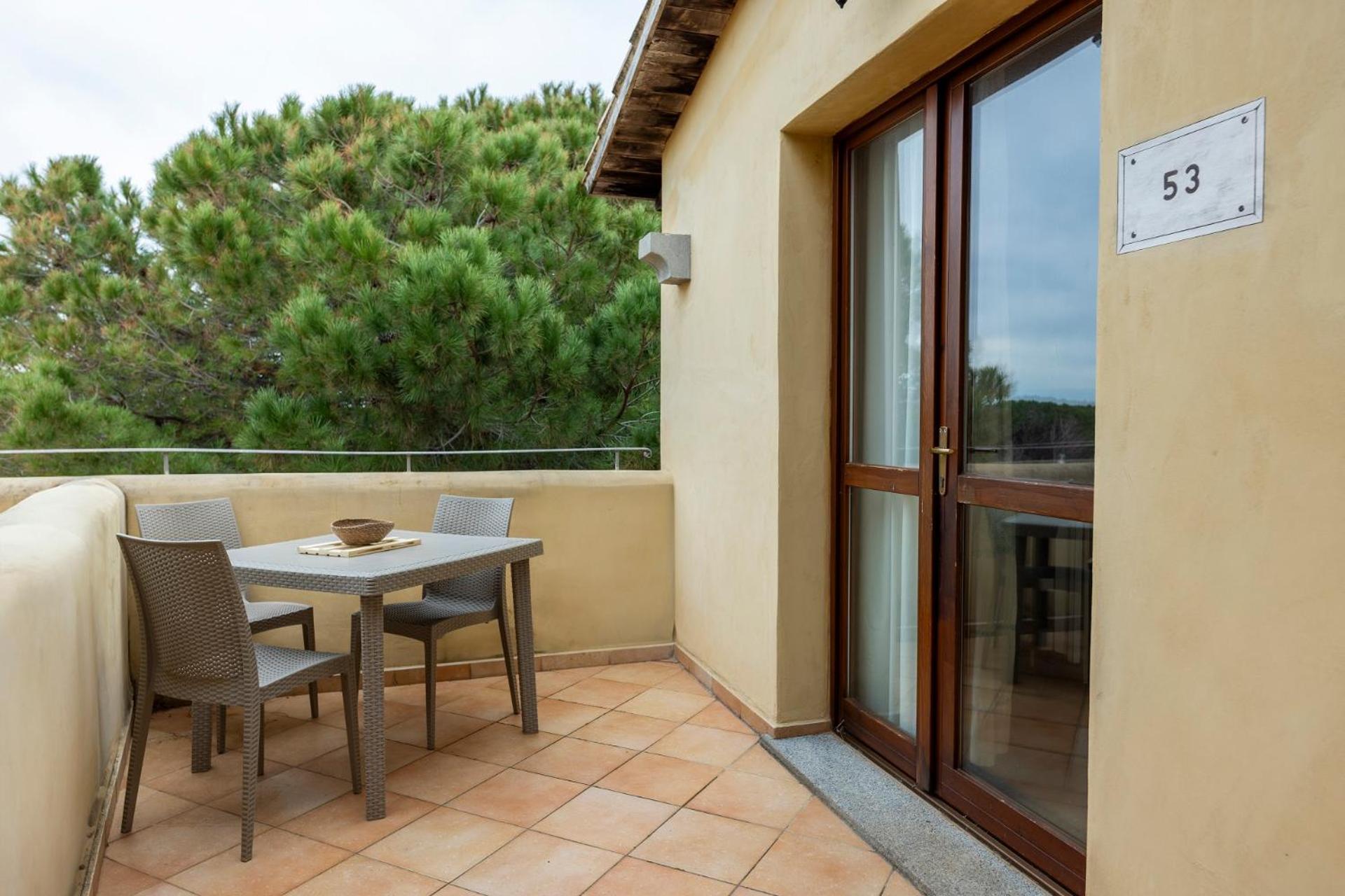 Residence Baia Dei Mirti Vignola Mare Екстериор снимка