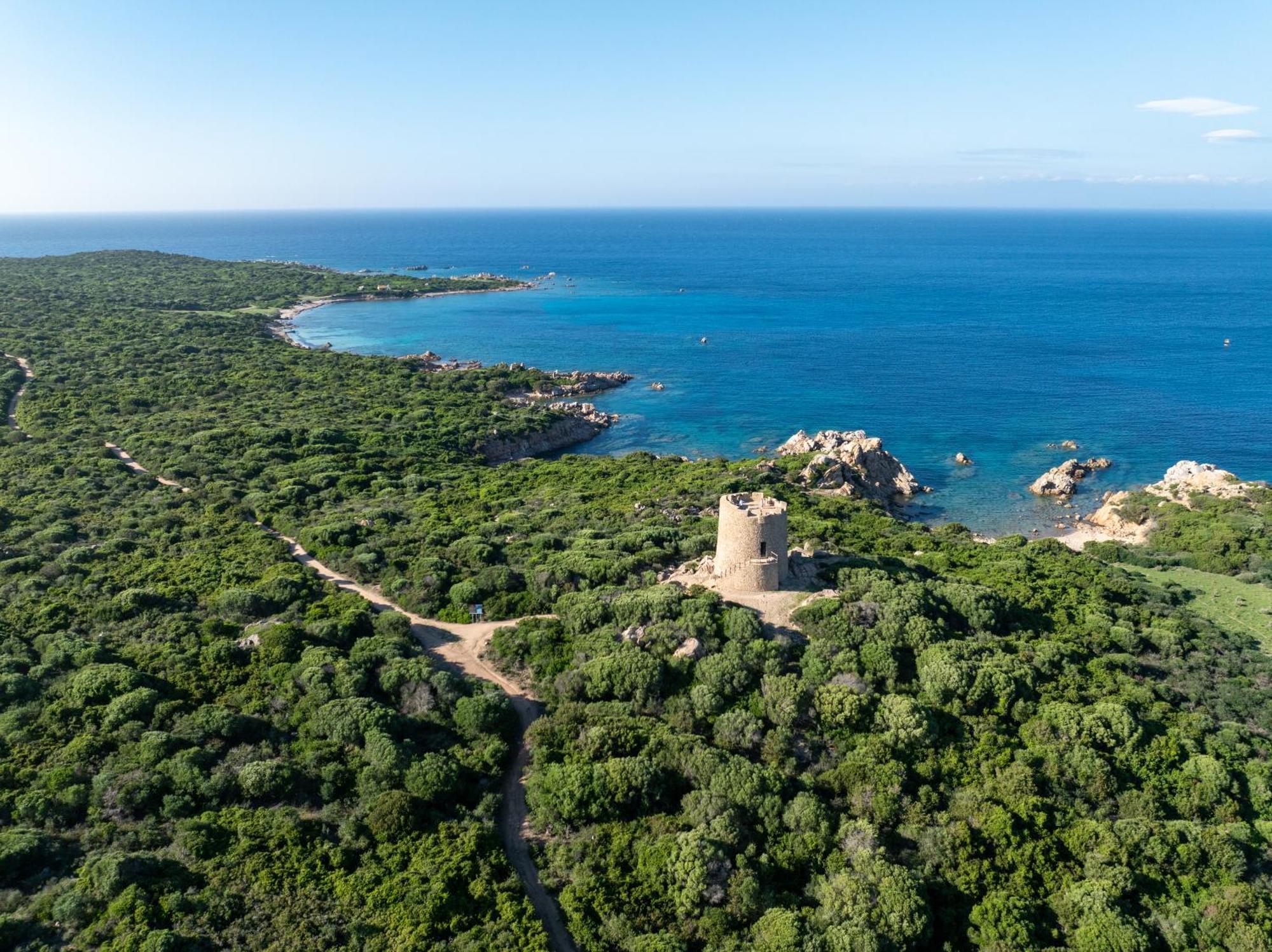 Residence Baia Dei Mirti Vignola Mare Екстериор снимка